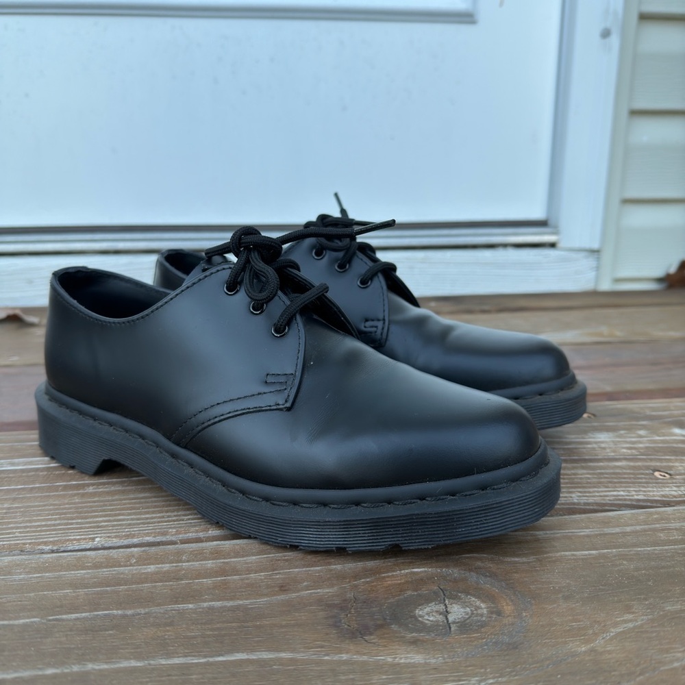 1461 Mono Smooth Leather Oxford
Shoes in Black | Dr. Martens Size 8 Worn once.